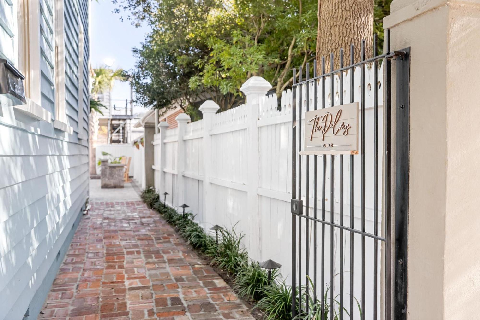 Charming Secluded Courtyard - 1 Block To King Villa Charleston Exterior photo